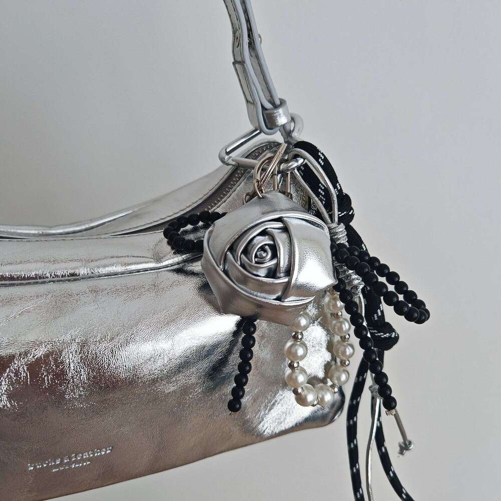 luxury-style bag hanging woven rope ins-style leather DIY keychain rose bow pearl chain pendant