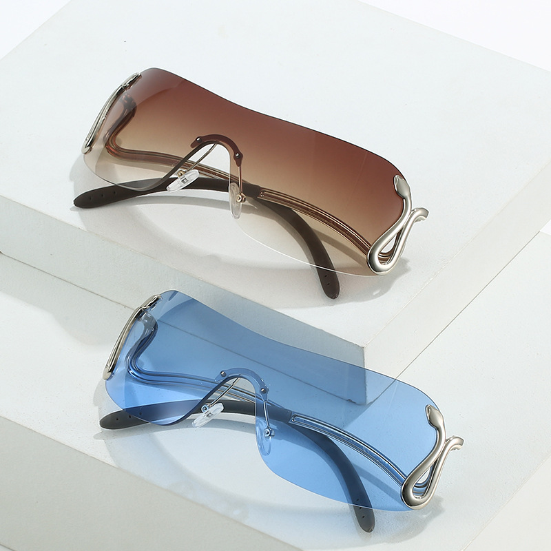 2026 New Designer European And American Integrated Sunglasses Unique Animal Snake Shaped Male And Female Sunglasses Y2K Convex Design Metal Sunglasses