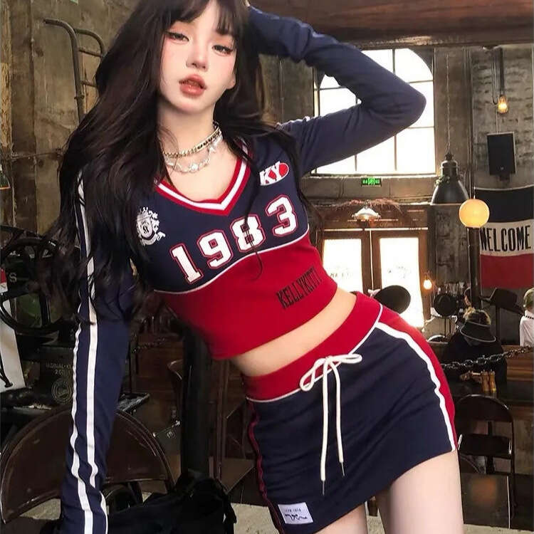 2025 Slim Fit Y2k Aesthetic Streetwear T Shirts Women American Retro Sexy Coquette Striped Patchwork Slim Tees E-girl Autumn Top