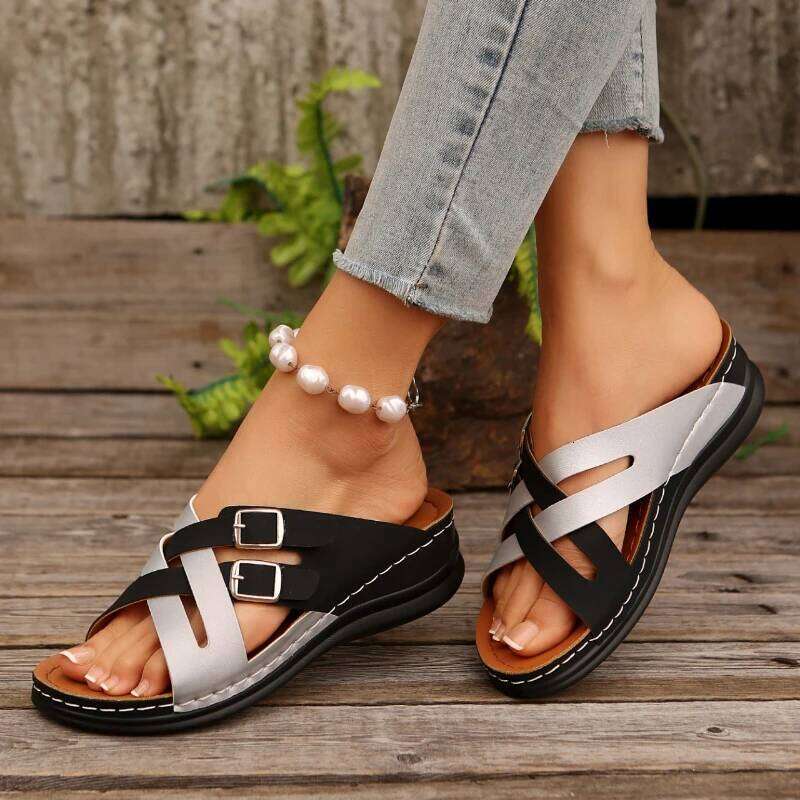 2026 New Women's Double Buckle Design Fashionable Hollow Leisure Beach Color blocked Sandals