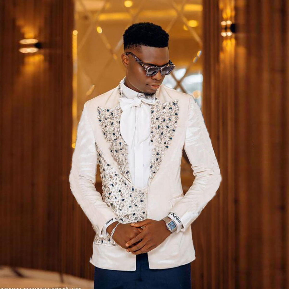 Designer Men Tuxedos 2 Pieces Colorful Beads Groom Wear Prom Party Jacket Pants Formal Working Sets Customized