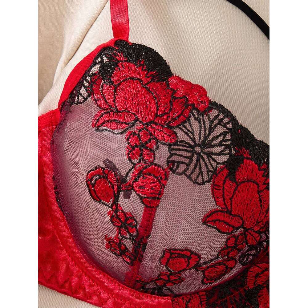 Two-piece bra Women's floral embroidered lingerie - Black and red underwear set ZA825127