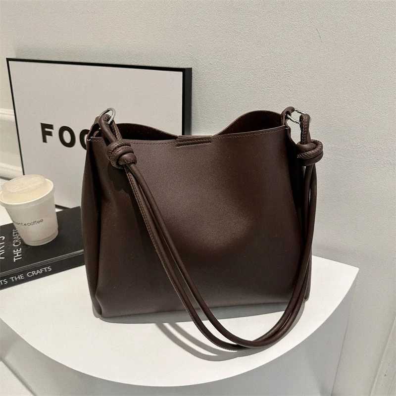 Commuting Korean Version Large Capacity Fashionable Bag for Women Leather Shoulder Bag for Women Solid Color Tote Bags H260306