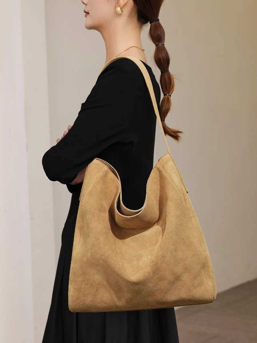 New suede velvet underarm tote bag for autumn and winter Simple large capacity first layer frosted cowhide handbag shoulder bag H260306