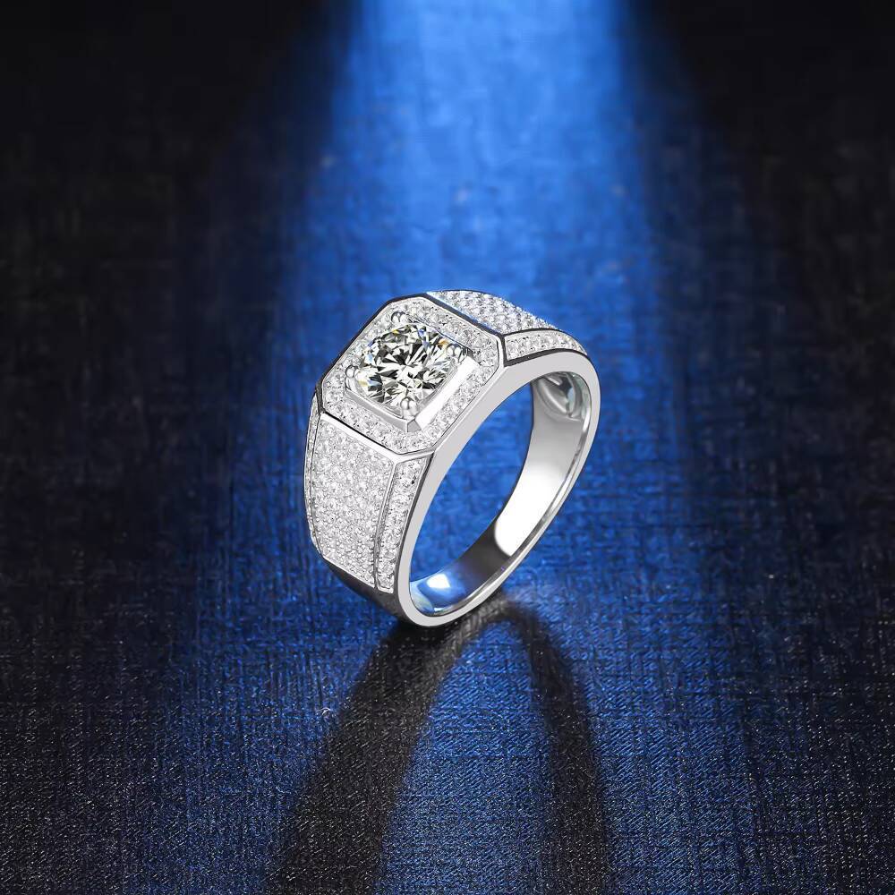 High Quality 925 Sterling Silver Band Mens Luxury 1Carat Moissanite Ring Mens for YiLun Manufacturer
