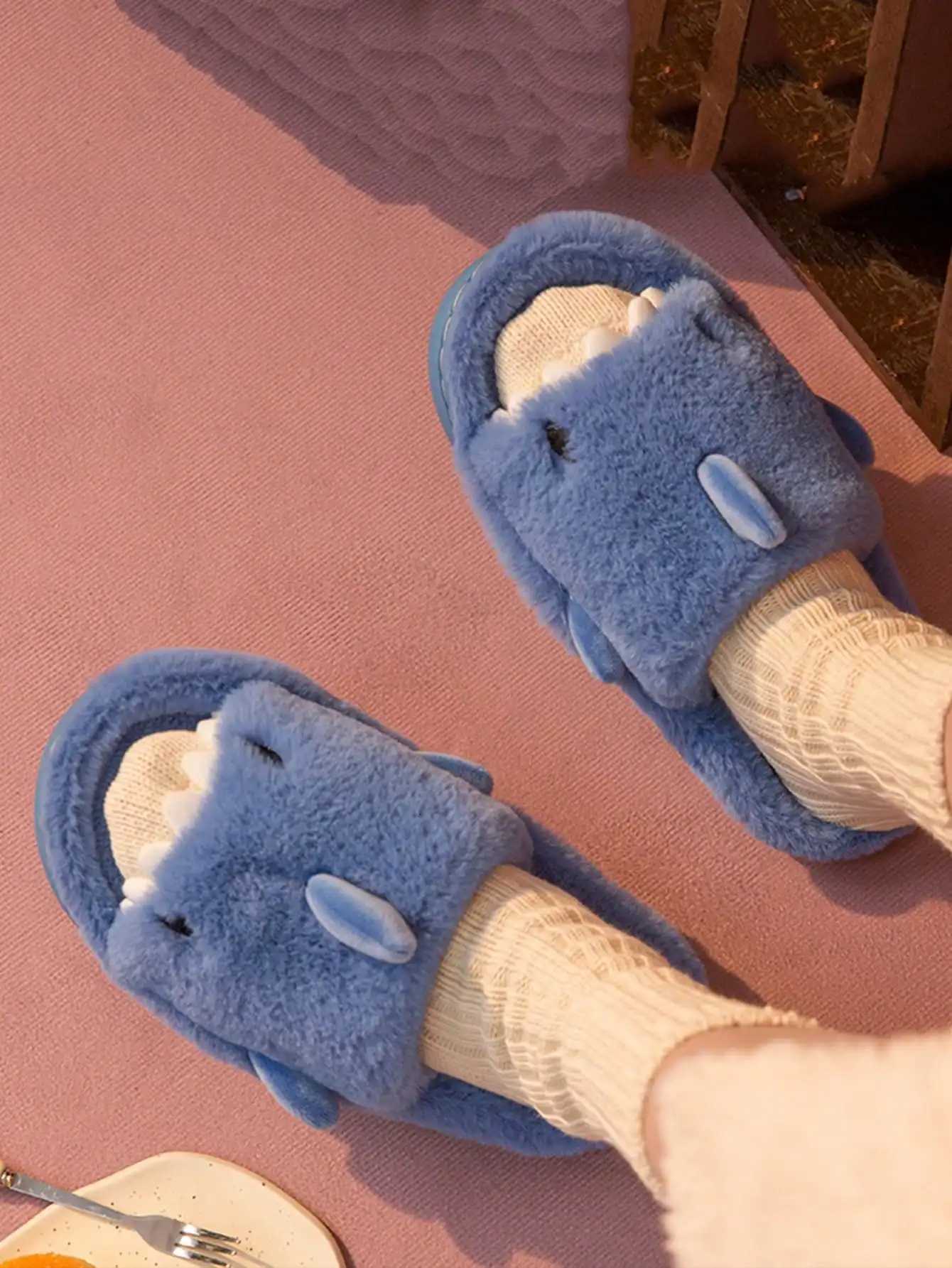 Mens Home Cotton Slippers Are Soft Comfortable and Warm Indoor Fun Cartoon One Word Cotton Slippers S260305