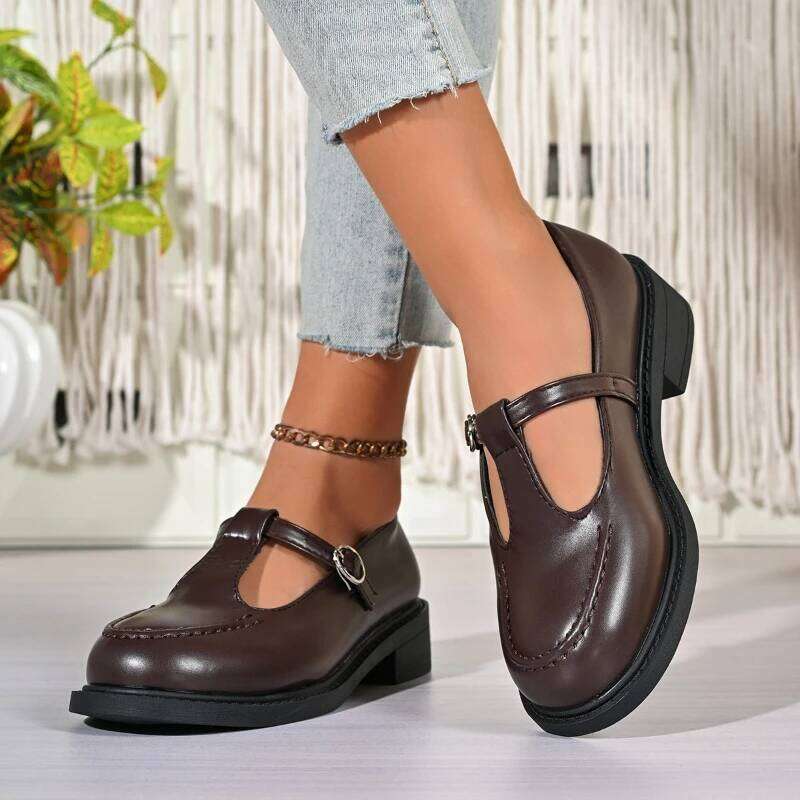 2026 New Women's One Word Buckle Flat Follow Simple Solid Color Classic Casual Shoes