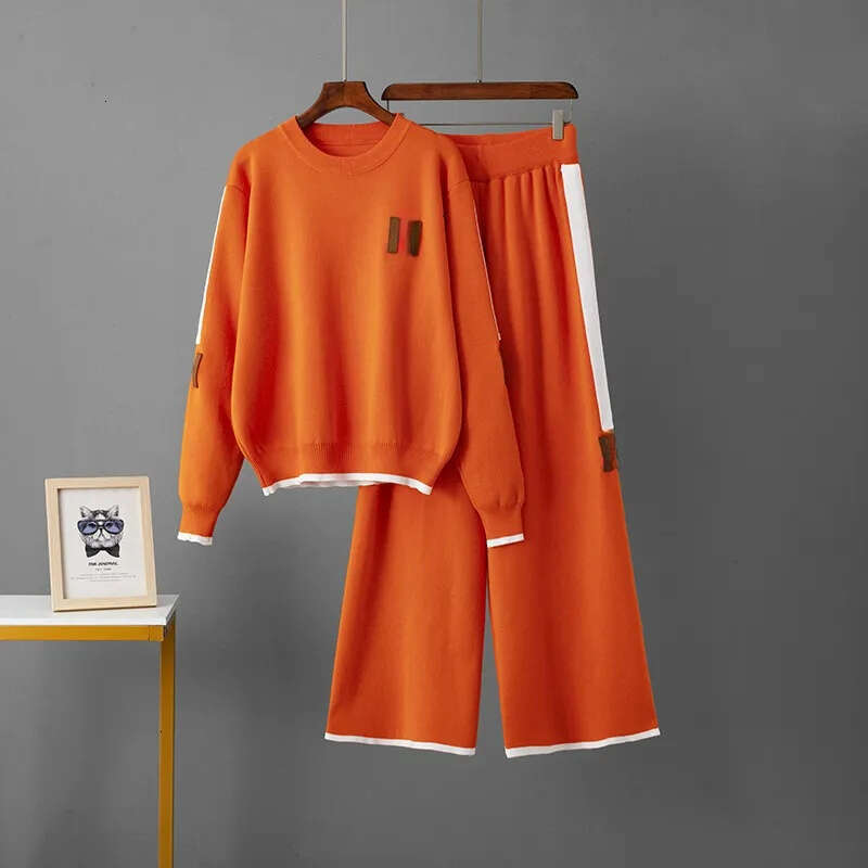 2026 Designer Women's Knitted Casual Set Round Neck Top and Loose Sports Pants Casual Two Piece Set