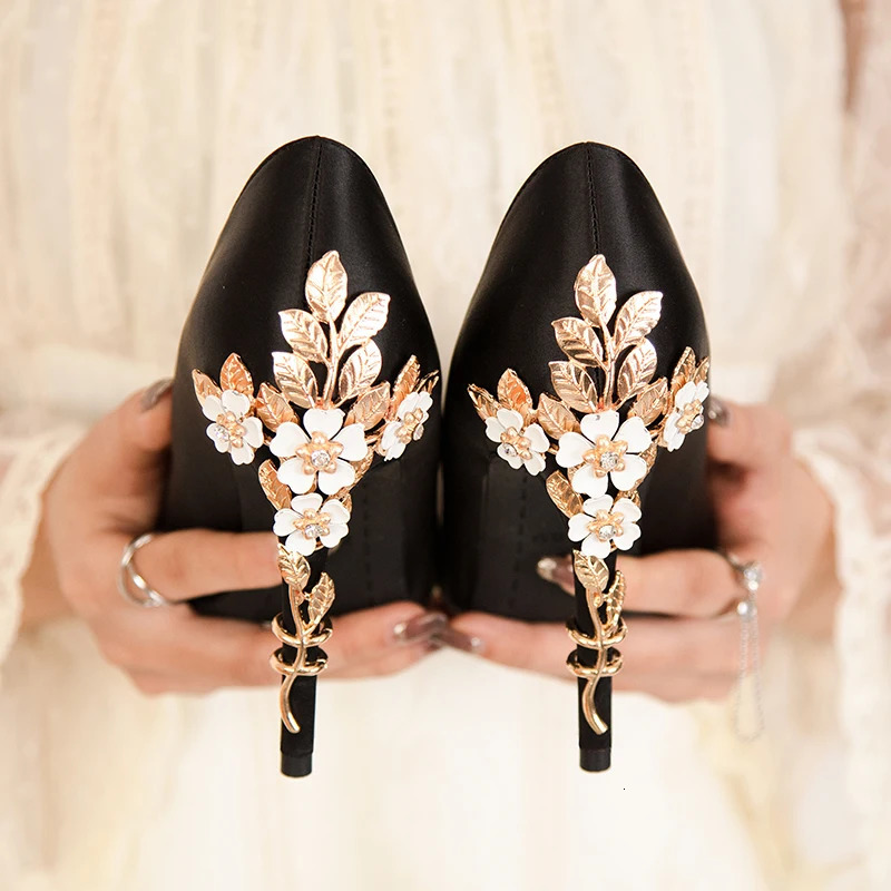 2026 Metal Flower Women Pumps Shoes High Heels Women Satin Stiletto Heels 10 Cm Sexy Wedding Shoes Plus Size 41 260306