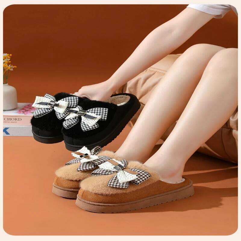 2025 Winter New Thick Bottom Indoor Outdoor Warm and Comfortable Slippers with Grid Tie Design Fashionable Cotton Shoes