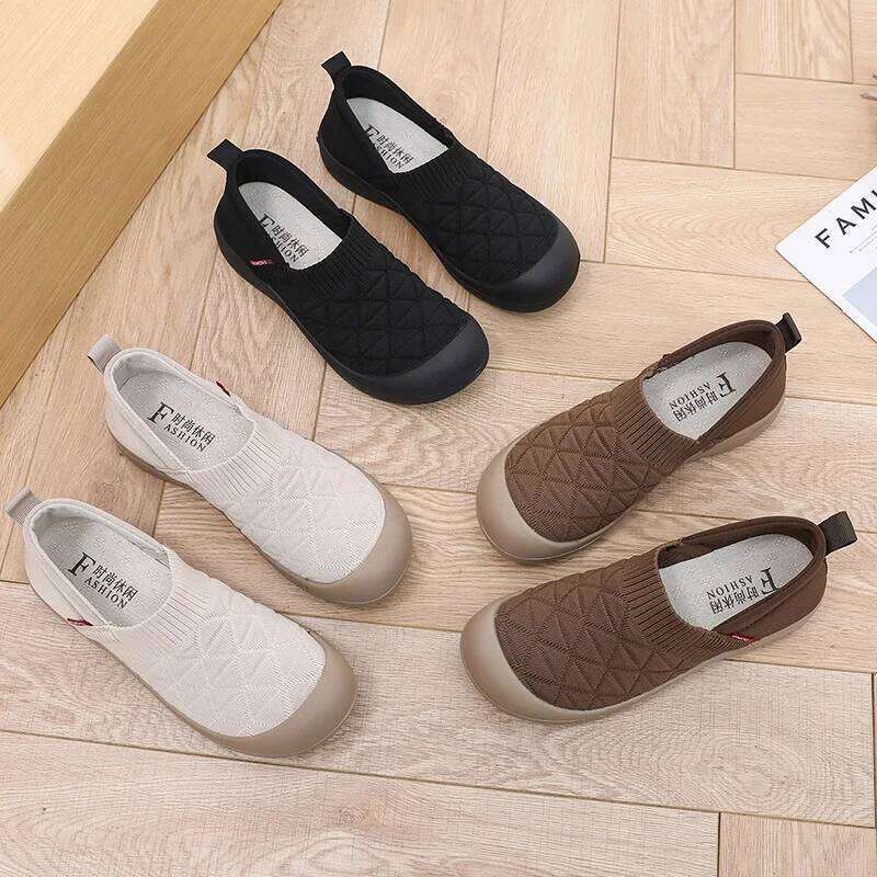 Spring Autumn Fashion New Lightweight and Comfortable Single with Soft Surface One Step Stepping Women's Shoes