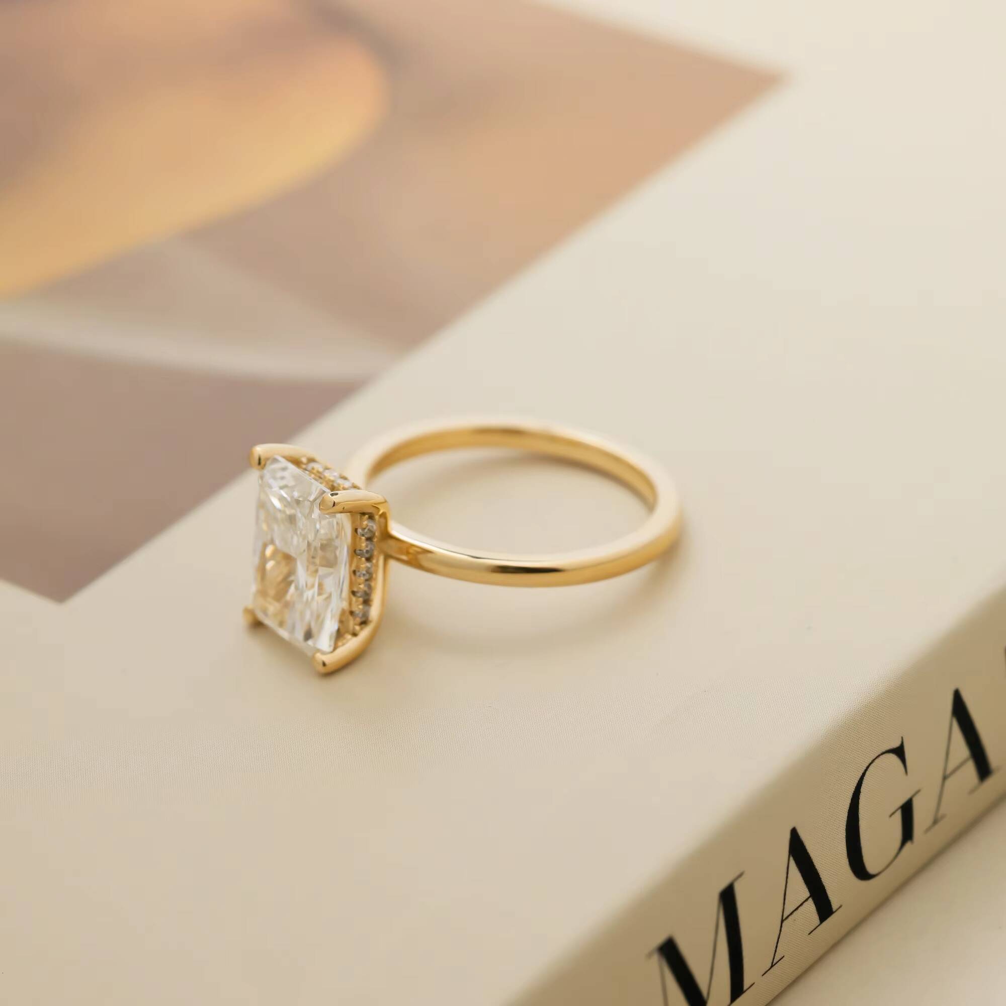 Lab-Grown Diamond 14K/18K Gold Engagement Ring