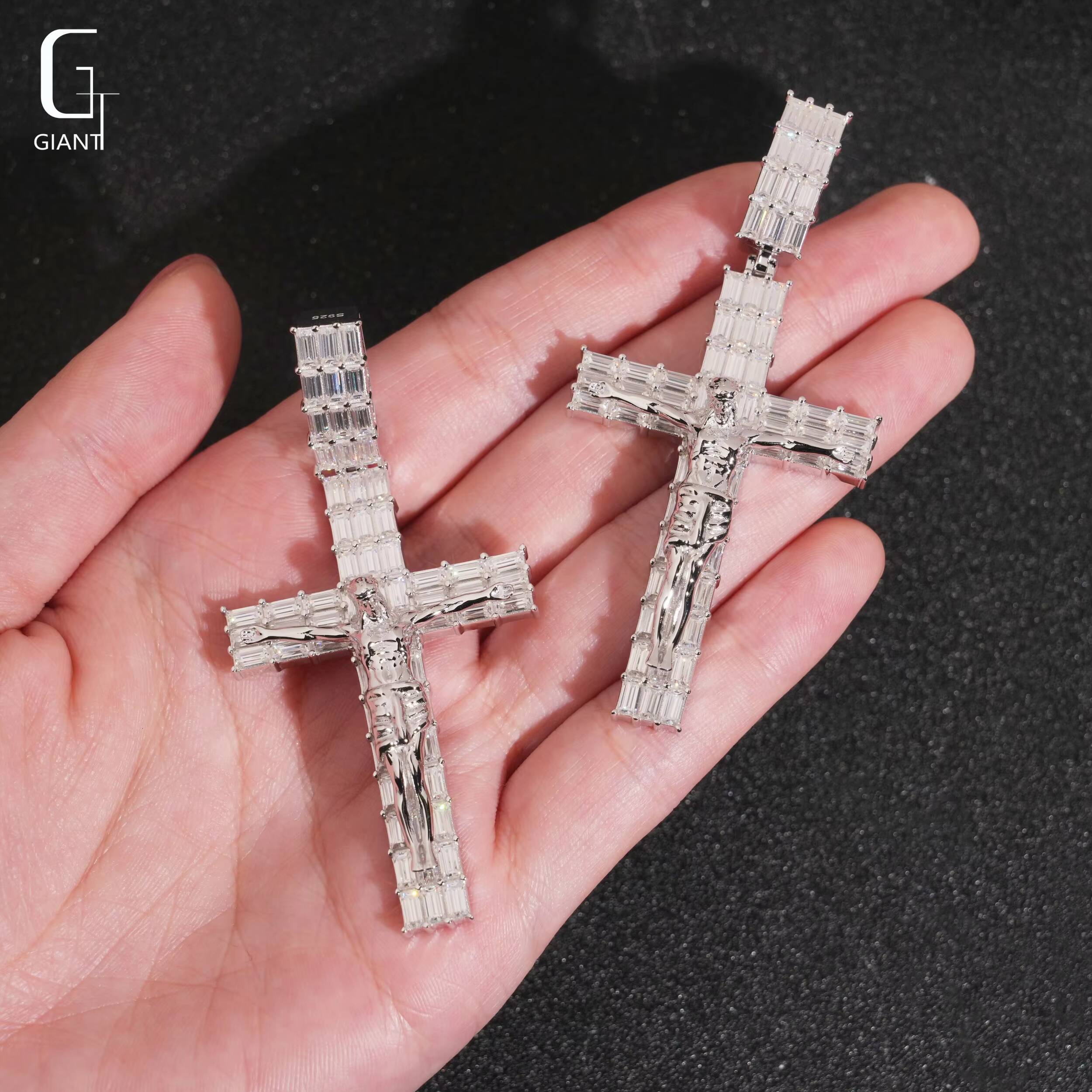 US Stock Pass Diamond Test VVS Cross Moissanite Pendants 925 Silver Charm Pendant Mens HipHop Iced Out Moissanite Pendants GRA