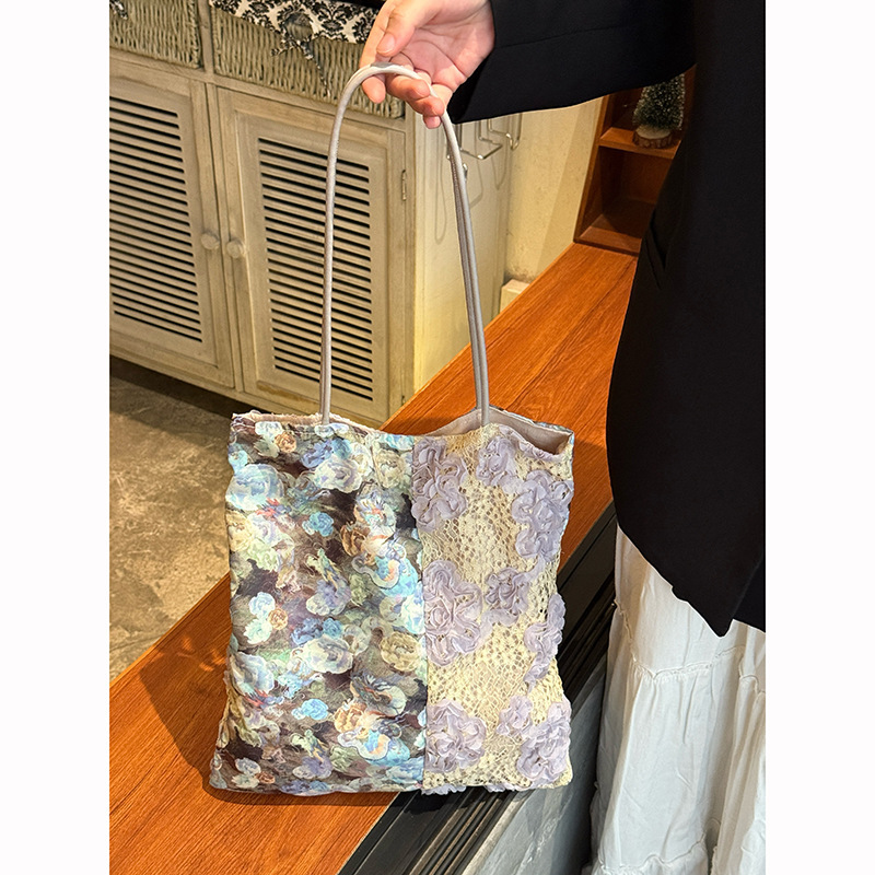 2026 Song Qian's Vintage Oil Painting Lace Canvas Bag New Model Luxury Handbag Large-capacity Shoulder Tote Bag Commuter Underarm Bag