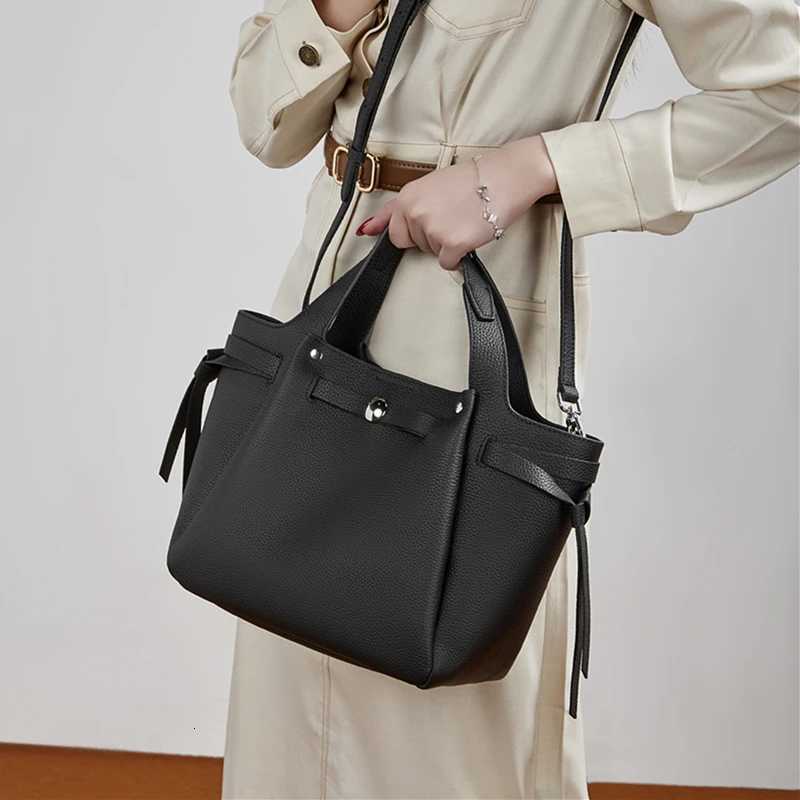 Hifashion Vintage Cow Genuine Leather Tote Shoulder Bags For Women 2026 Designer Crossbody Purses Bucket Ladies Handbags H260306