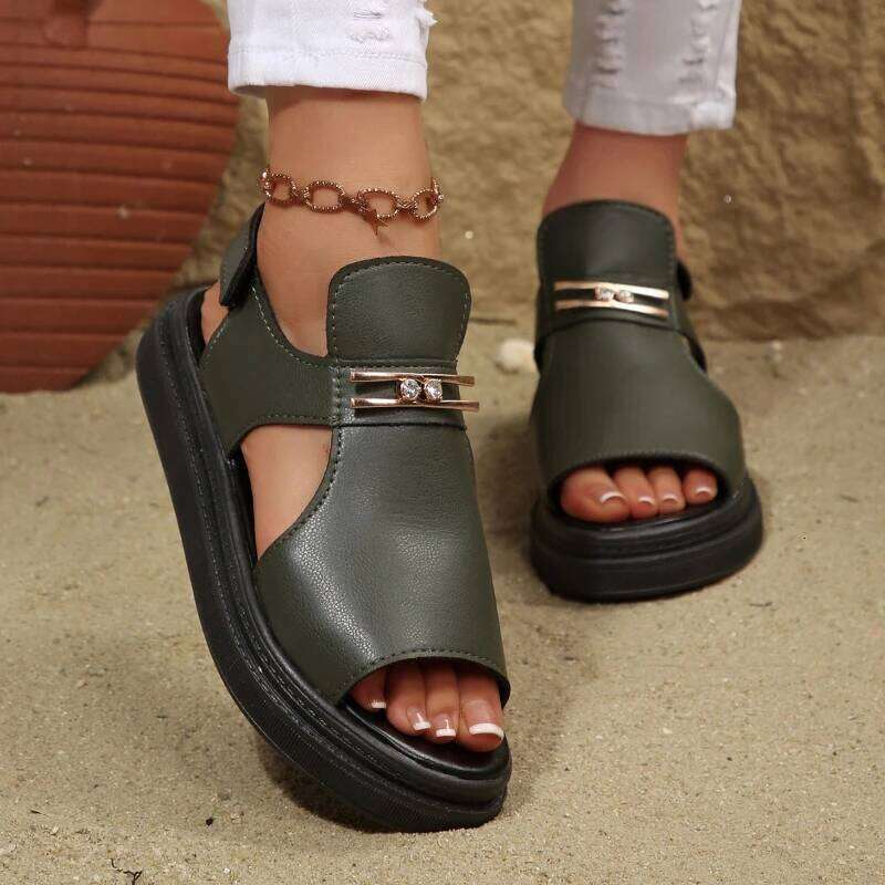 2026 Summer New Women's Classic Retro Fashion Sandals Casual Lightweight Non slip Open toed Soft Flat Shoes