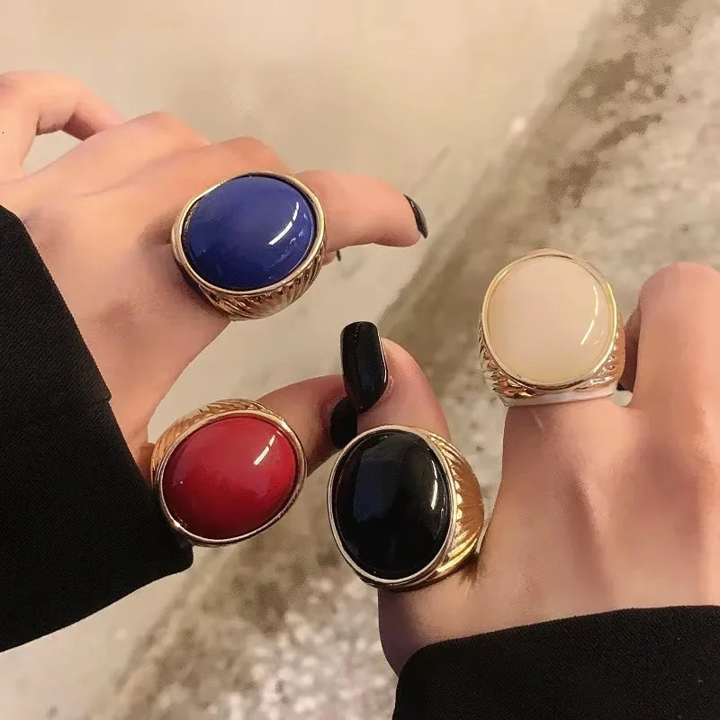 Vintage Geometric Metal Oval Natural Stone Rings For Women European American Personality Party Jewelry Finger Accessory 260302