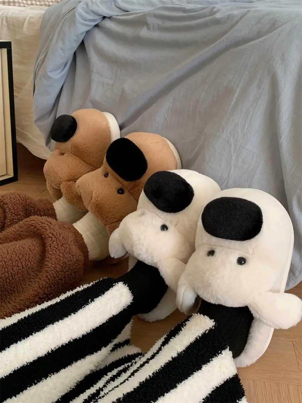 Big Nosed Dog Cotton Slippers For Men And Women 2024 Winter Bedroom Warm And Non Slip For Home Slippers Cute Furry S260305