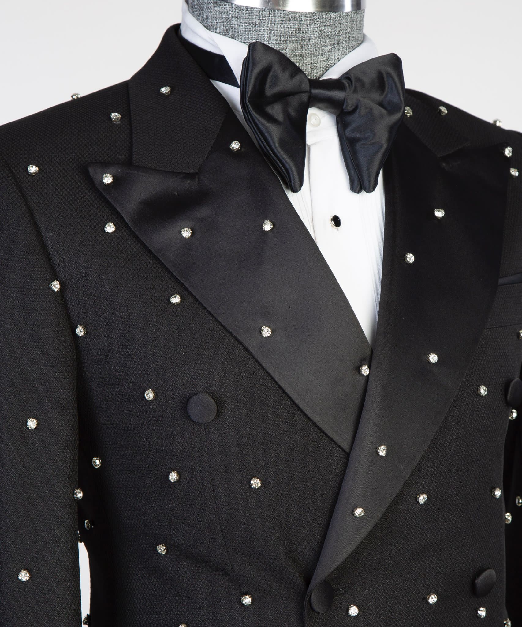 Modern Men Suits Crystal Peaked Lapel 2 Pieces Tailor-Made Rhinestone Jacket Blazer Double Breasted Groom Party Customized Coat Pants Plus Size