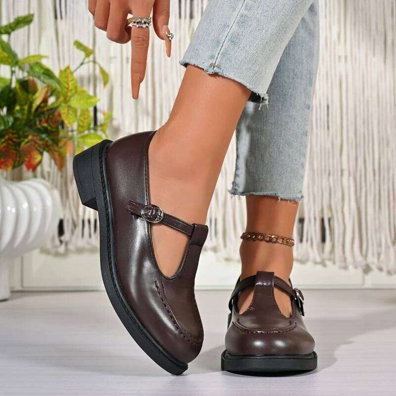 2026 New Women's One Word Buckle Flat Follow Simple Solid Color Classic Casual Shoes