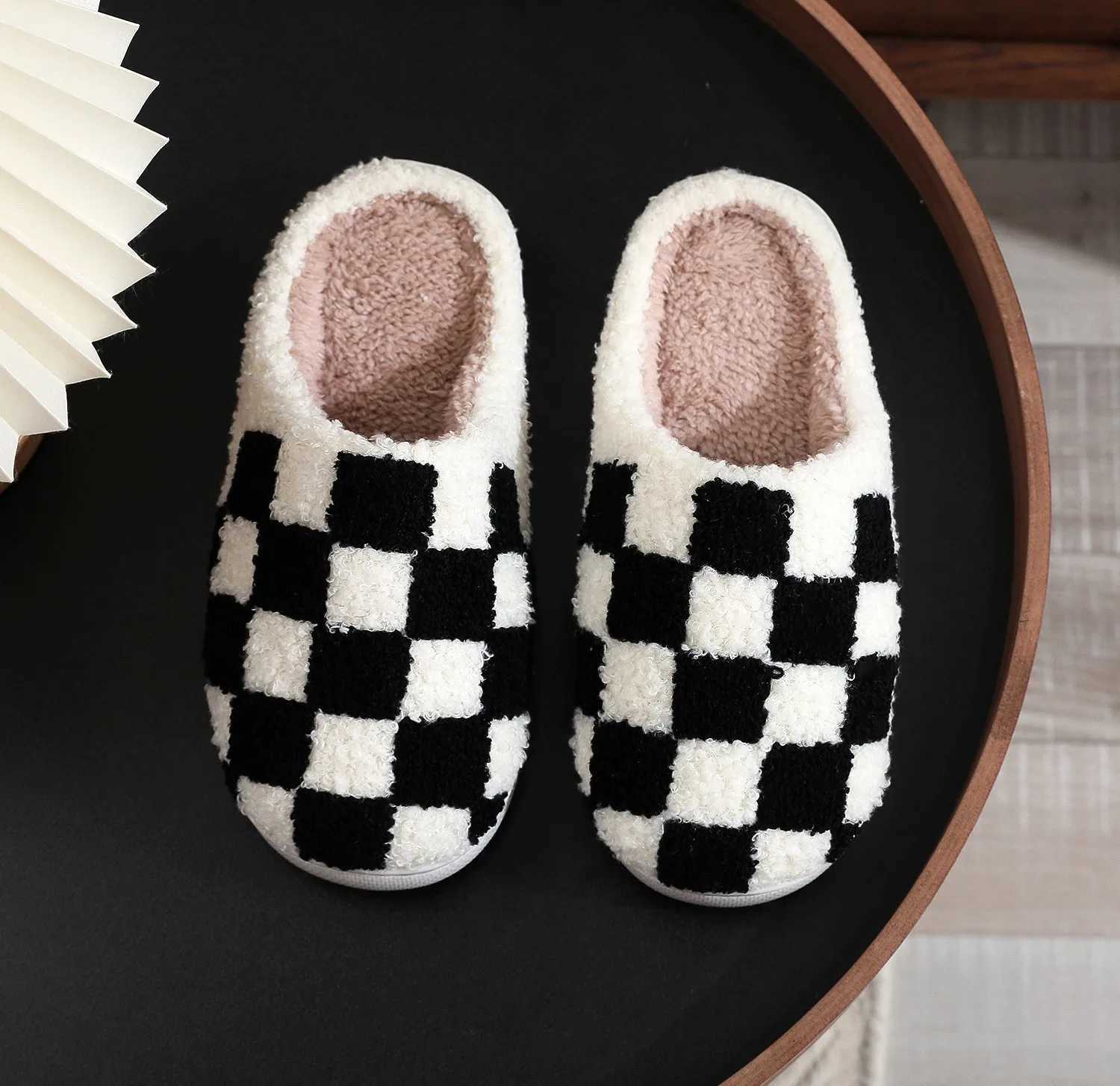 Mens New Autumn and Winter Checkerboard Cotton Slippers Cute and Simple for Men and Women Couples Indoor Home Plush Warm S260305