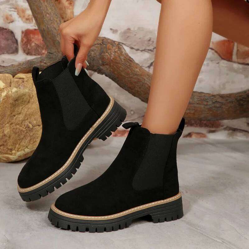 2025 Winter New Thick soled Chelsea Casual Comfortable Short leg Women's Boots