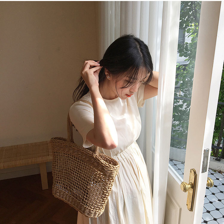 2026 New Straw Bag Rattan Bag Beach Summer Vacation Handheld Shoulder Hyuna Luxury Handbag Handwoven Women's Bag