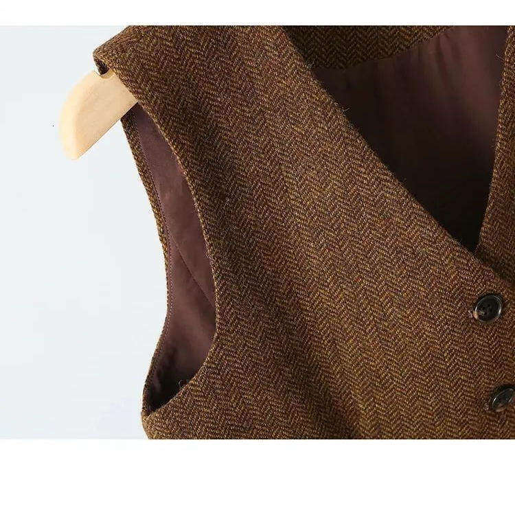 Designer 2026 Spring/Summer New Layered British Style Vintage Herringbone Pattern Women's V-Neck Vest Without Padding A10484