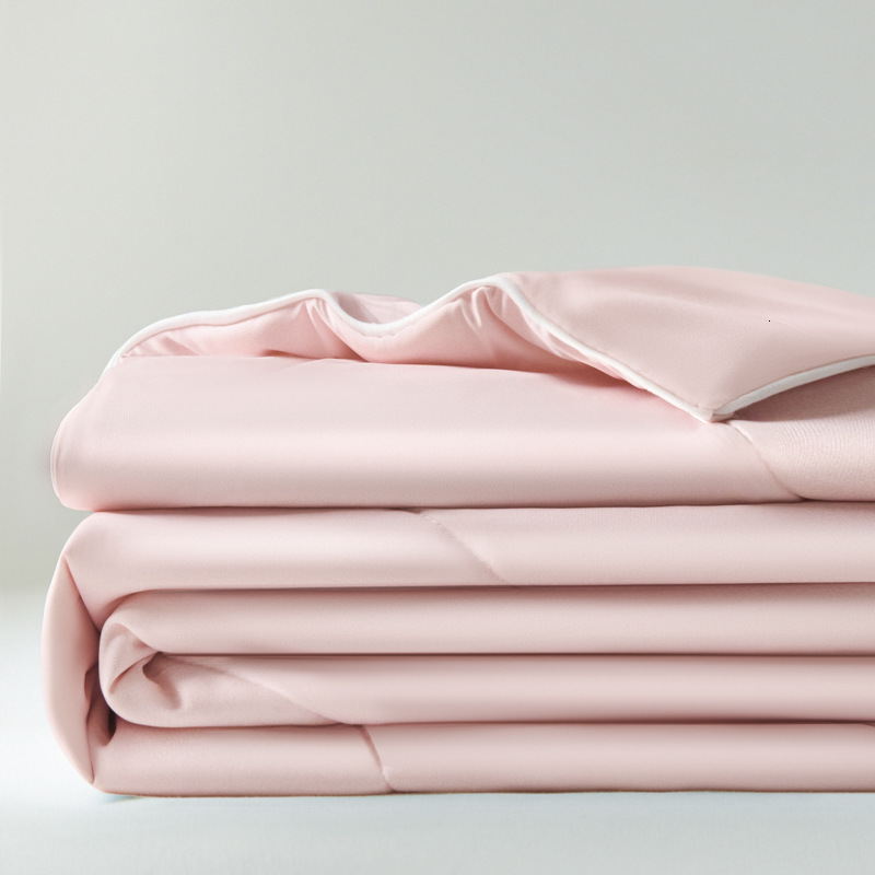 Class A maternal infant grade ice silk suitable for single and double beds, machine washable, air conditioning quilt, summer student dormitory quilt