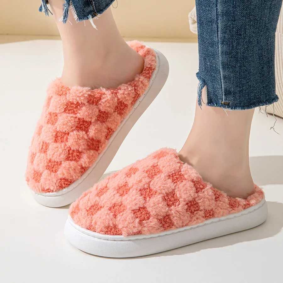 Cotton Slippers for Women Winter Home Indoor Home Warm Non-Slip Thick Bottom Couples New Wool Slippers for Men Autumn and Winter S260305