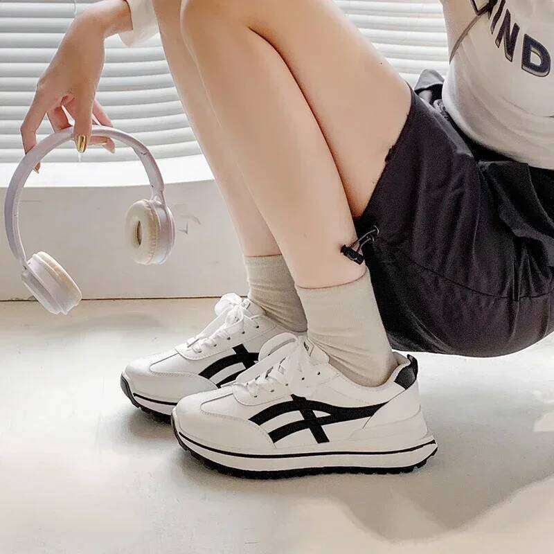 Women's lace-up breathable sports 2025 thick-soled leather stitching casual outdoor running vulcanized shoes