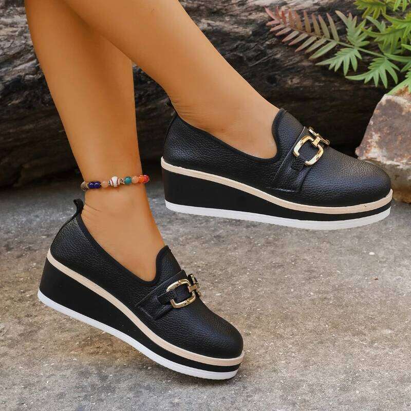 2026 New Women's Fashion Trend Anti slip Sports Outdoor Simple and Comfortable Casual Shoes