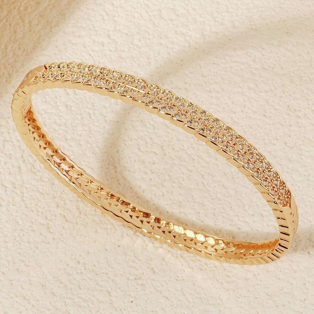Fashion Metal Light Luxury High-End Copper Bracelet, Inlaid Zirconia Gold Plated Open Cuff, Versatile Jewelry for Women