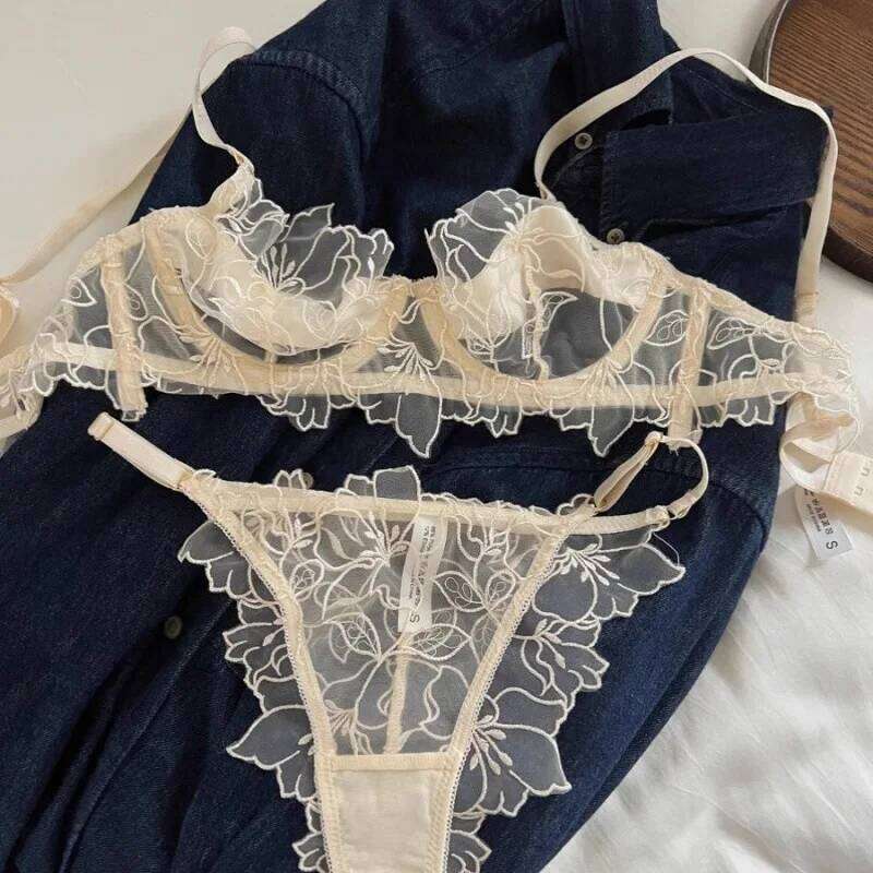 Sexy Lace Lightweight Bra Soft Underwire for Lift and Support Prevents Sagging Exquisite Embroidered Lingerie Two-Piece Set