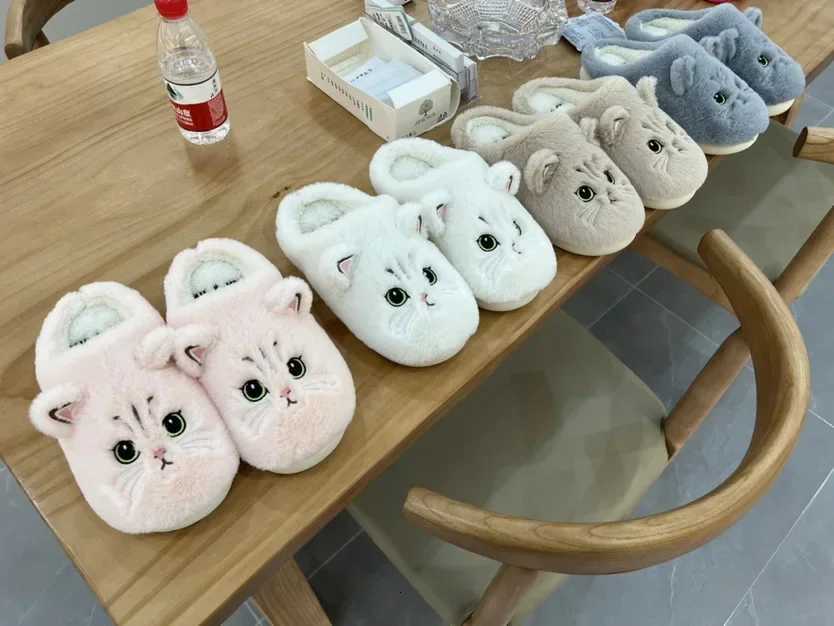 Cute Cat Slippers Fluffy Furry Women Home Platform Slippers Men Winter Plush Slides Indoor Fuzzy Slippers Lovely Cotton Shoes S260305