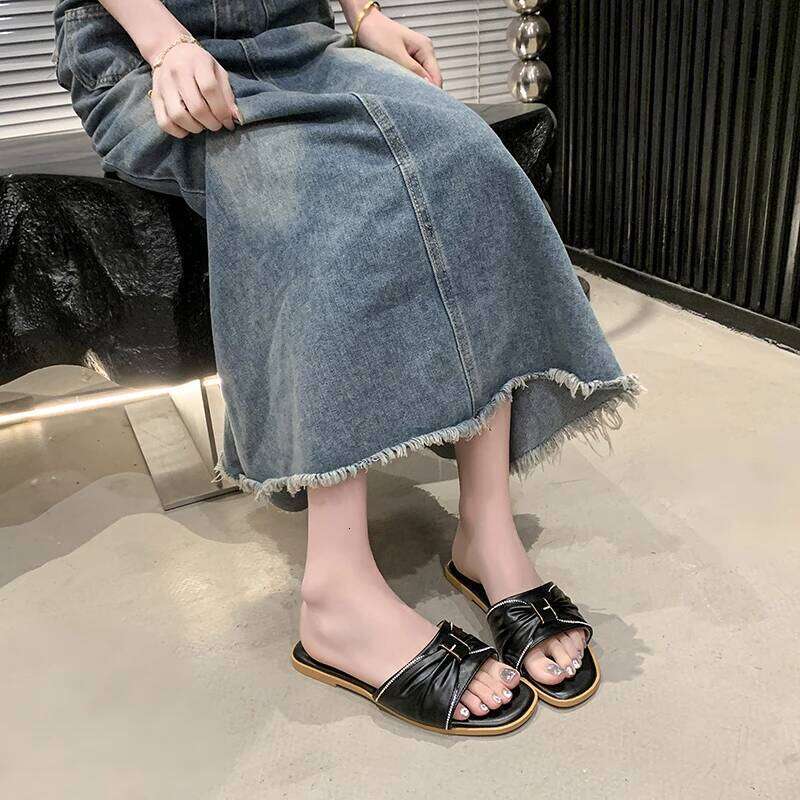 2025 Summer New Women's Fashion Simple Casual Outdoor Comfort Anti-Slip Flat Sandals