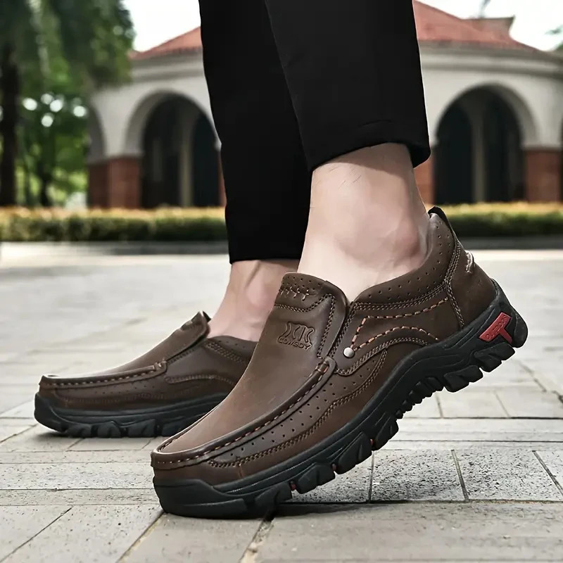 Handmade Leather Men Shoes Casual Outdoor Slip On Loafers Men Leather Shoes Flats Moccasins Walking Shoes Non-Slip Drop 260305