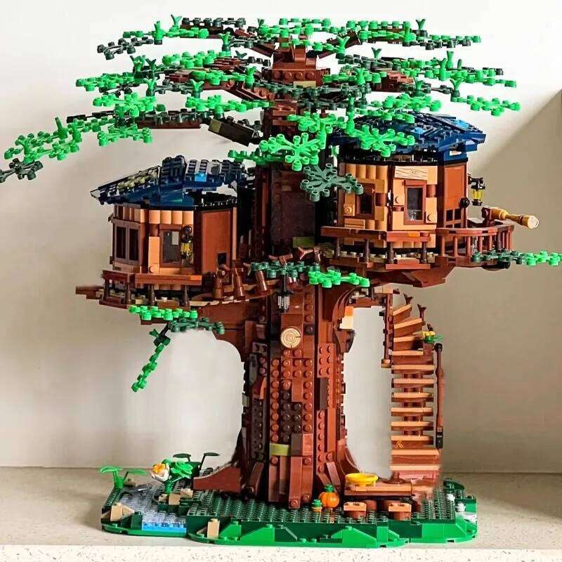 The Four Seasons Urban are compatible with the 21318 Tree House family blocks for building c Z260305