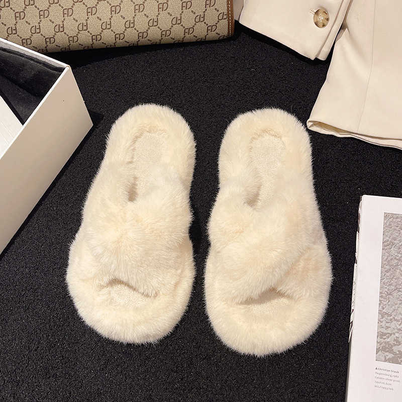 Fluffy Slippers for Women Outdoor Wear Spring and Summer Ins Style Home Cross Thick Sole Height Increasing Petite Autumn and Winter Cotton Slippers S2