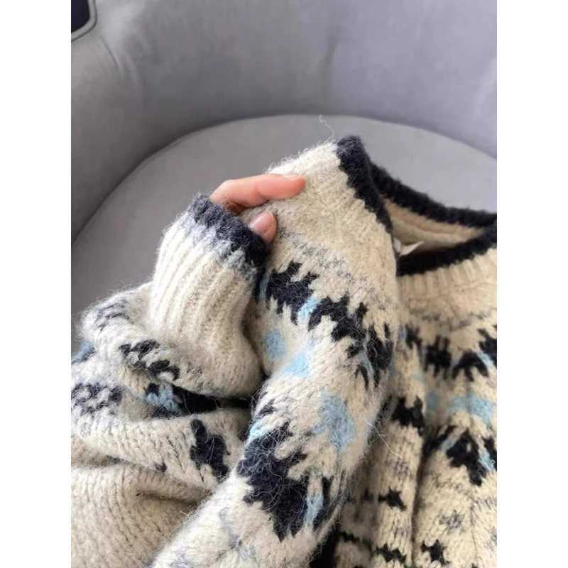 YIBASHU Autumn Winter Retro 90s Christmas Contrast Crewneck Jacquard Pattern Ladies Sweater Korean Knitted Button Cardigan Coat M260306