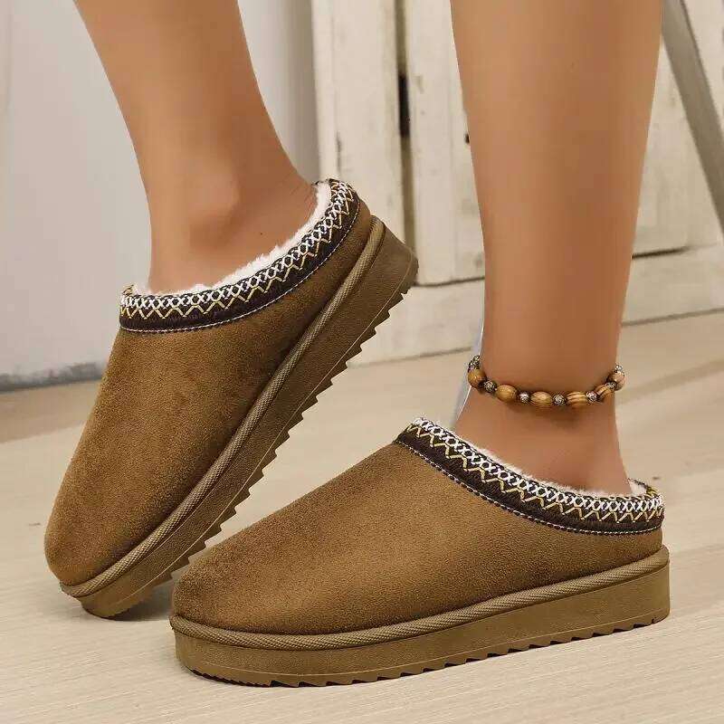 2025 Winter New Ethnic Embroidery Closed Toe Cotton for Women, Flat Heel Outdoor Warm Indoor Slippers