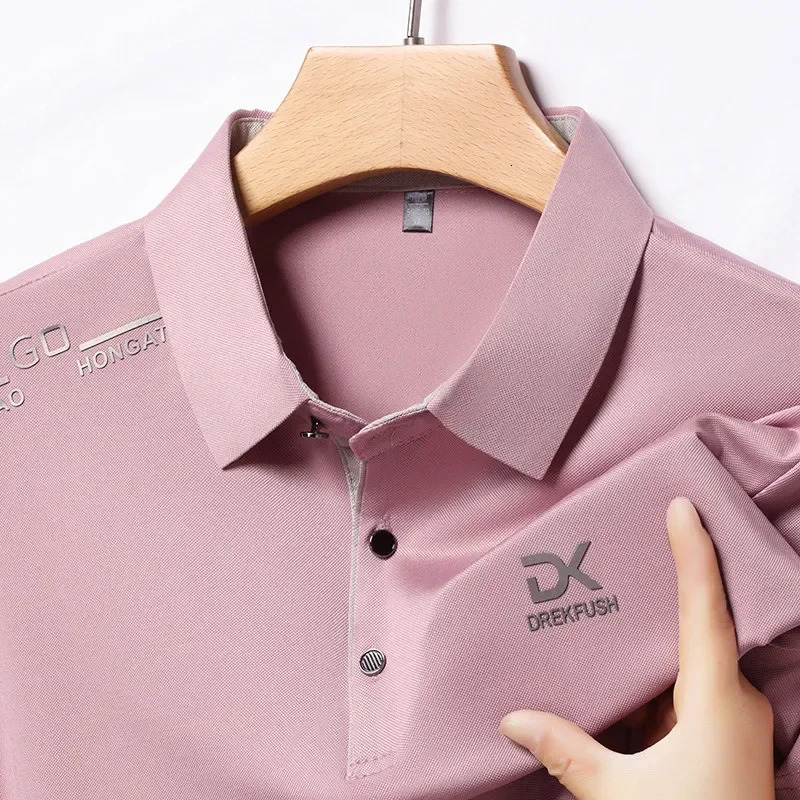 Mens Business Casual Short Sleeved Shirt with Badge Solid Color Polo Shirt Fashionable Breathable Comfortable Versatile Top 260304