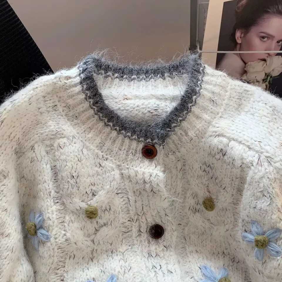 Womens Knit Cardigan Embroidery Flower Sweater M260306
