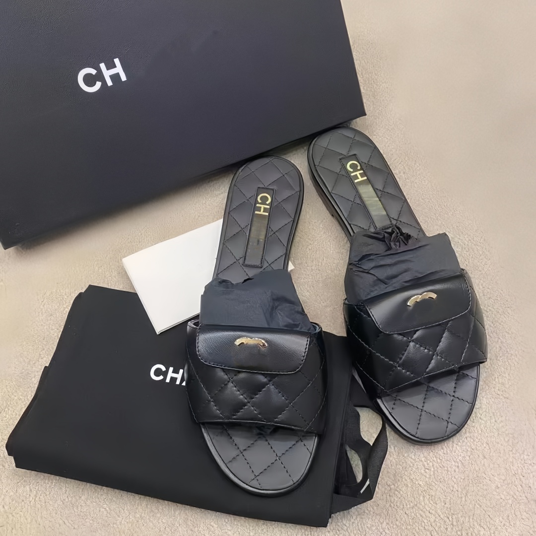 2026 Designer Sandals Luxury Sandals Genuine Leather Women's Anti-Slip Flat Shoes Beach Sandals Ankle Strap Comfortable Sandals cc Slippers slides