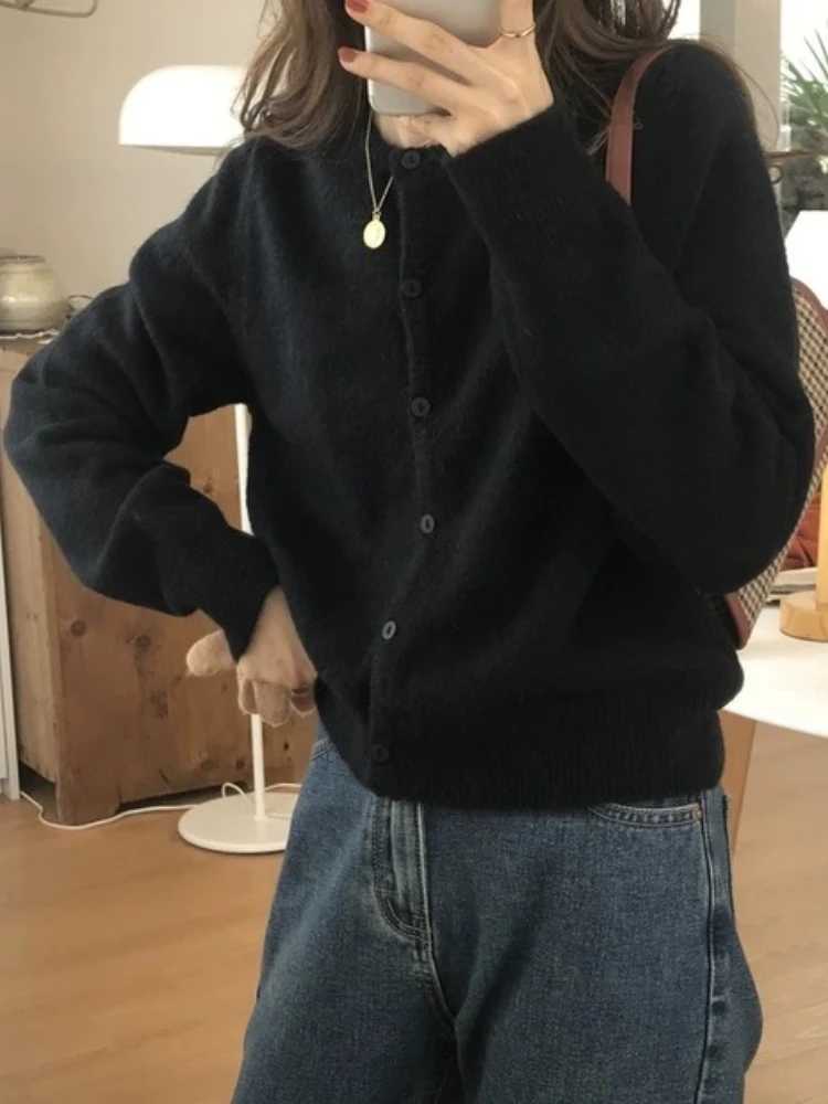 2026 Long Sleeve Vintage Y2k Tops Korean Knitted Cardigan Womens Autumn Winter Fashion O-Neck Versatile Slimming Basis Sweater M260306