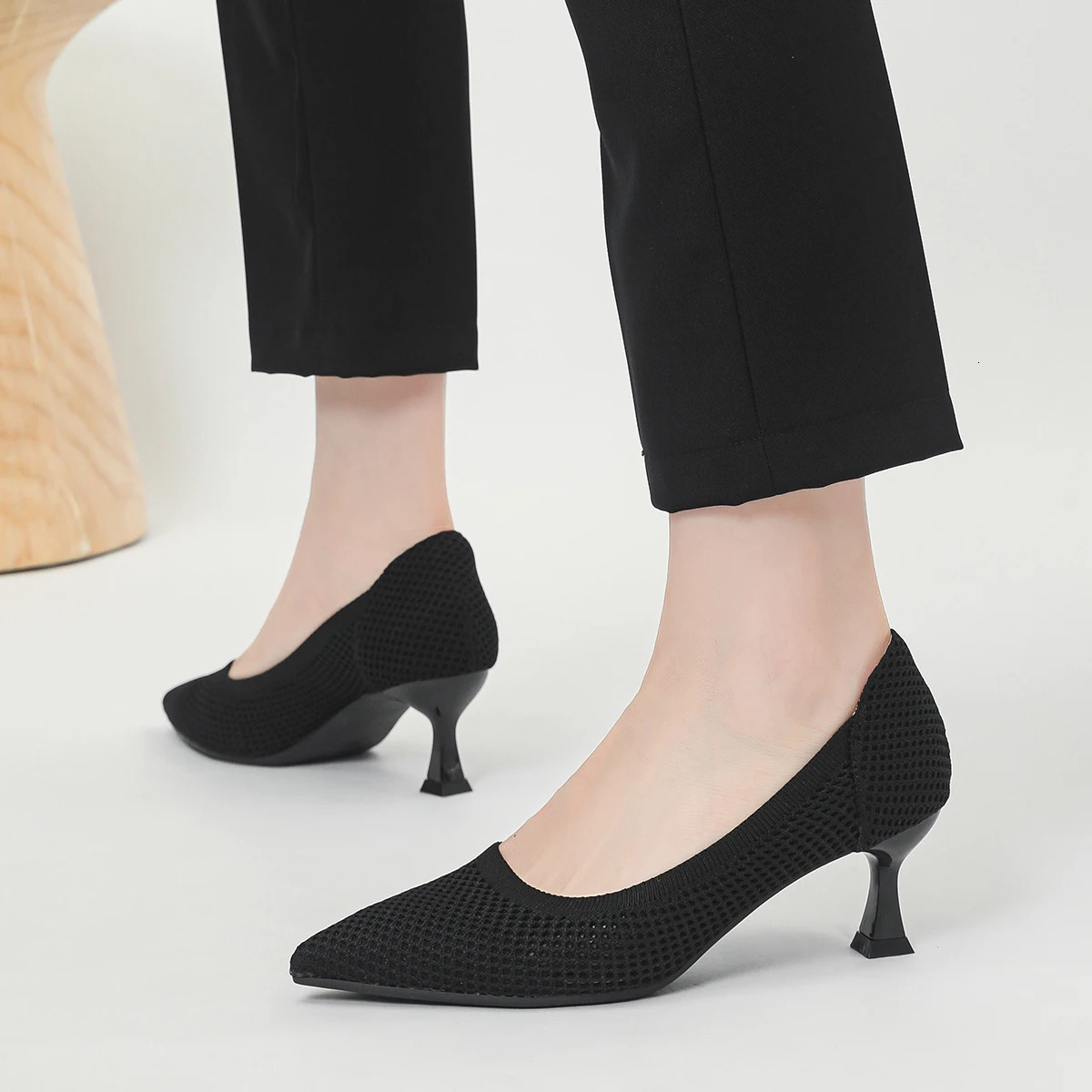 Large Womens Summer High Heels Mesh Breathable Knitted Non slip Rubber Sole Fashion Soft Lightweight Pointed Shoes 260306