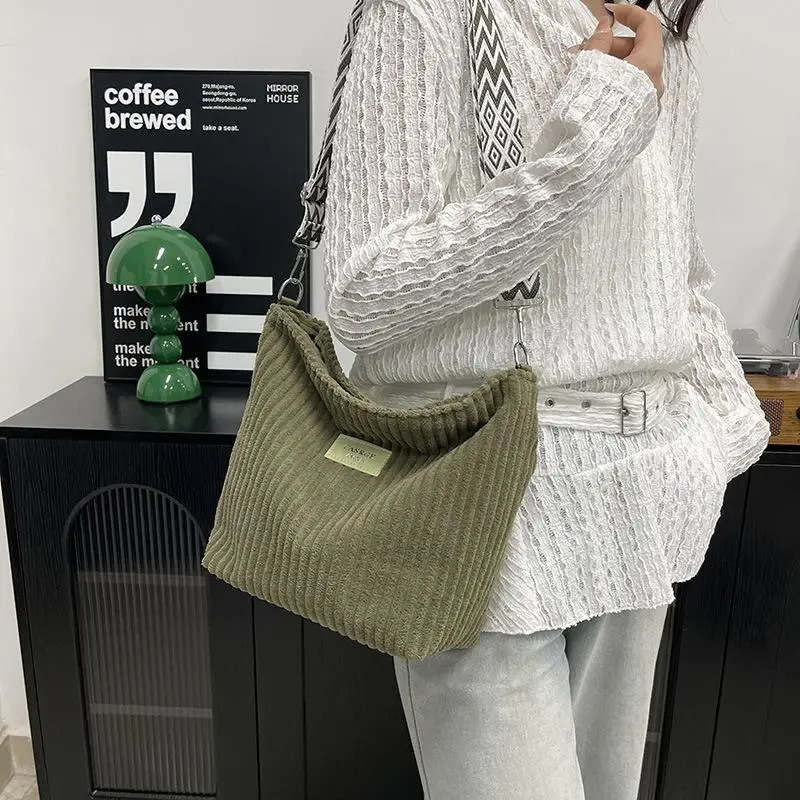 Casual Corduroy Crossbody Bag Large Capacity Womens Tote Simple Fashion Single Shoulder 260227