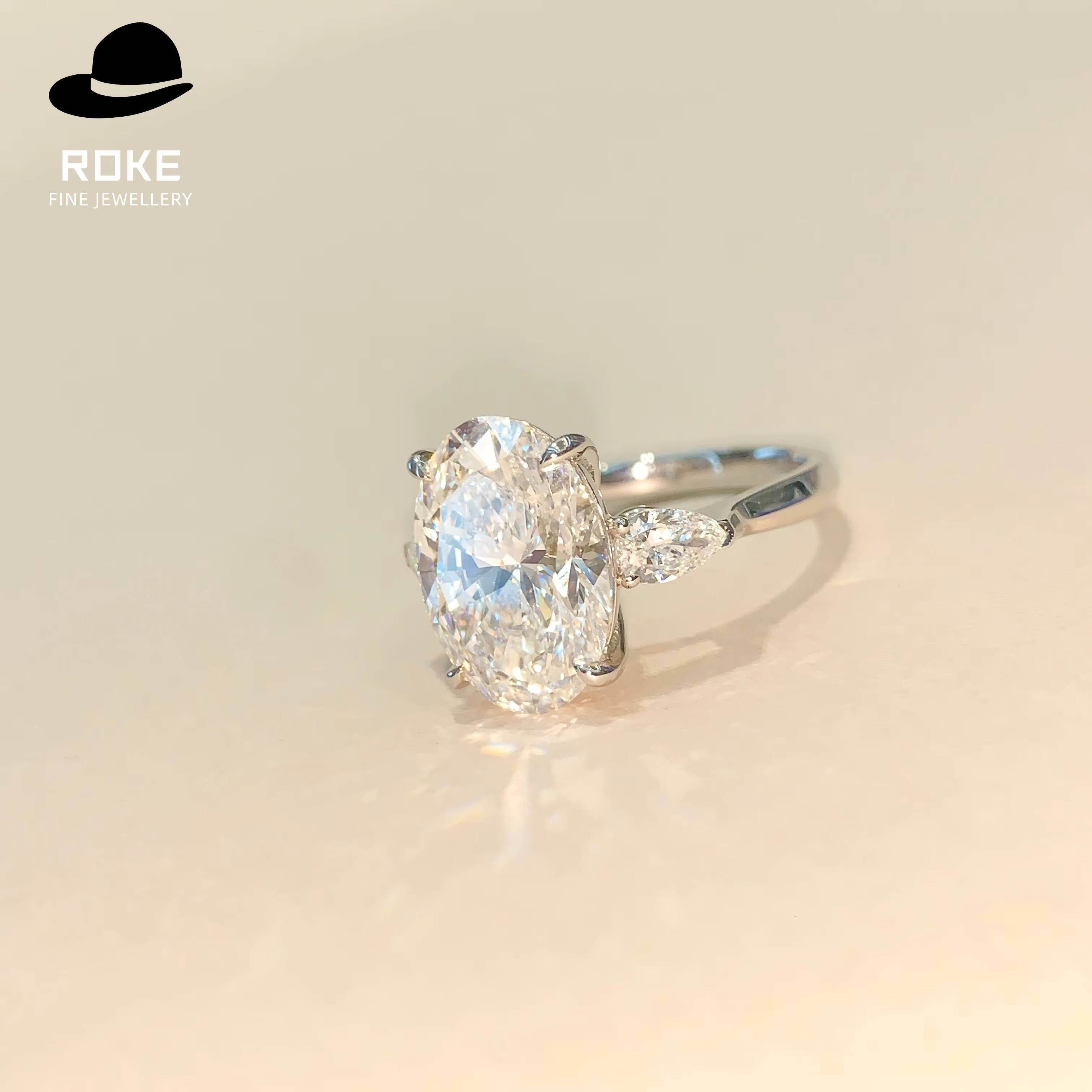 Brilliant IGI/ Lab-grown Oval Diamond 9-18K White Gold 5ct Ladies Hiphop Wedding Ring Bar Setting
