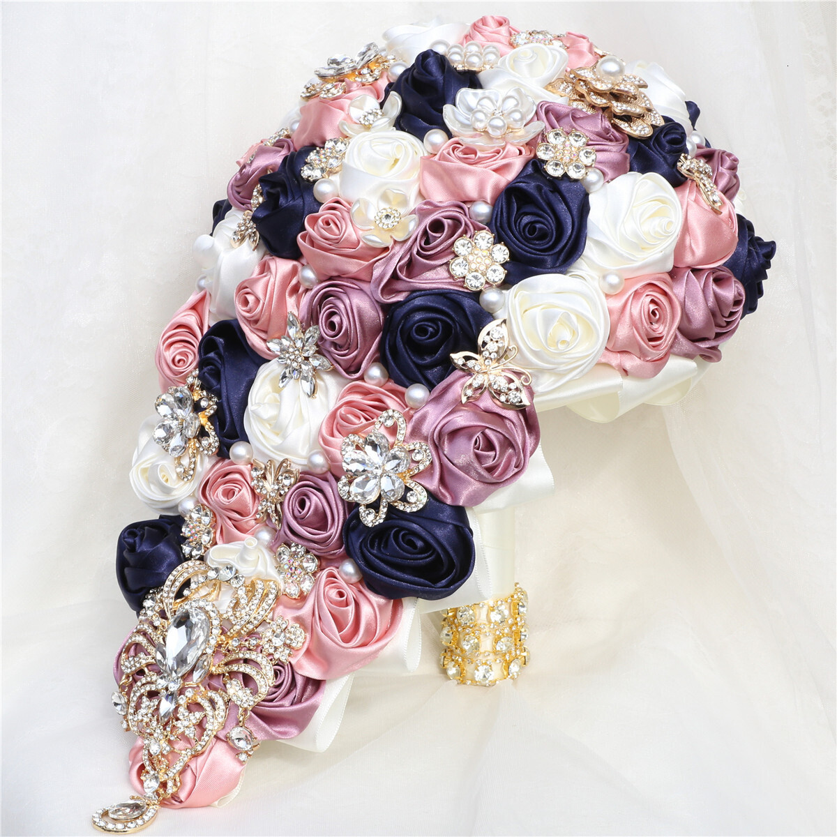 Waterfall Water Drop Handheld Flower Gold Diamond Ribbon Rose Wedding Supplies Cross border Supply Spot Multi color Bouquet