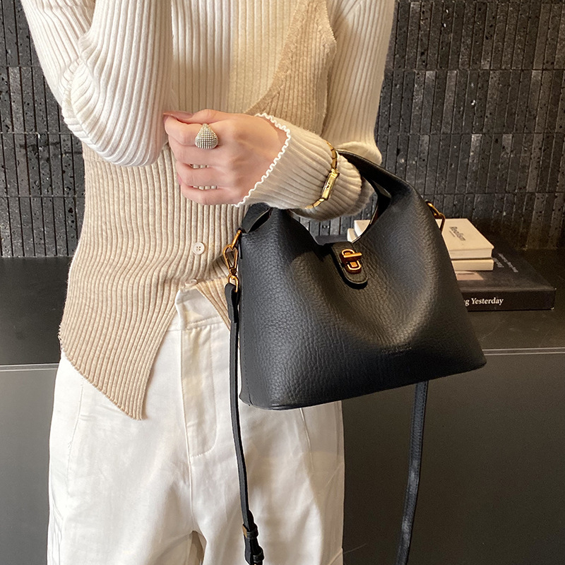 High end retro women's small bag, new fashion multifunctional crossbody bag, exquisite and super popular handbag, bucket bag, designer bag
